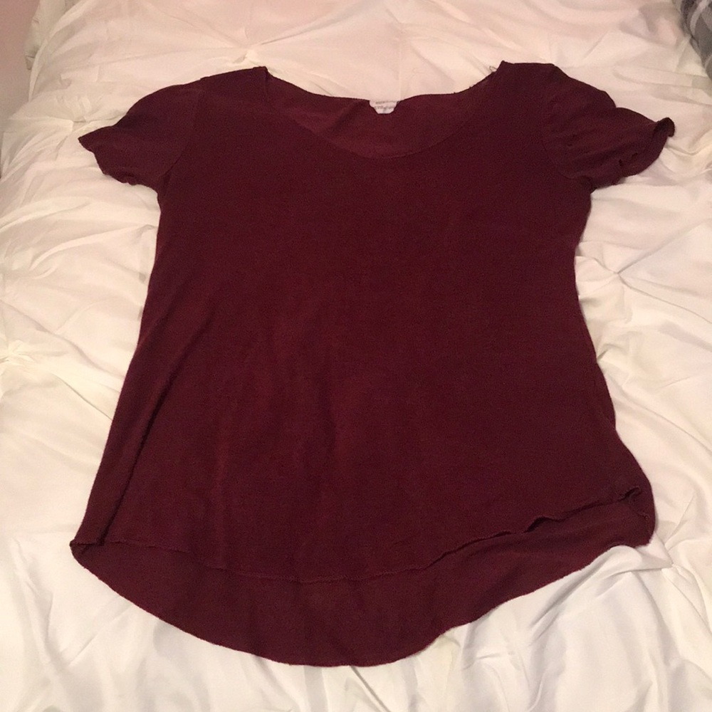 Maroon t shirt